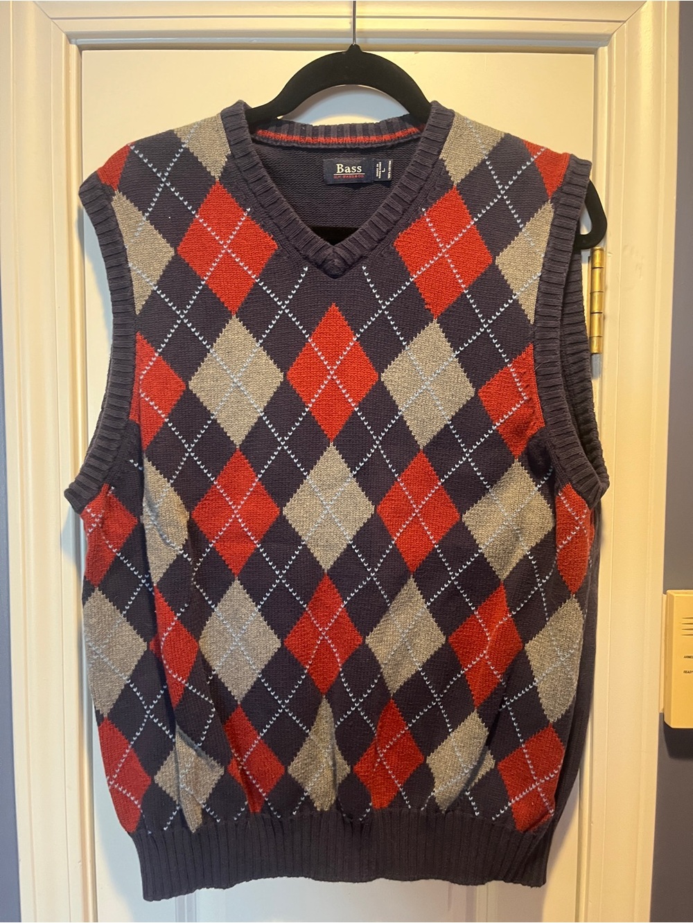 Bass Men's Navy, Red and Gray Argyle V-Neck Sweater Vest